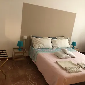 A Due Passi Dal Lumière Bed & Breakfast